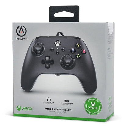 Zwart bedrade Xbox Series X|S controller van Veltrixgames, overzicht van de controller met knoppen en joysticks.
